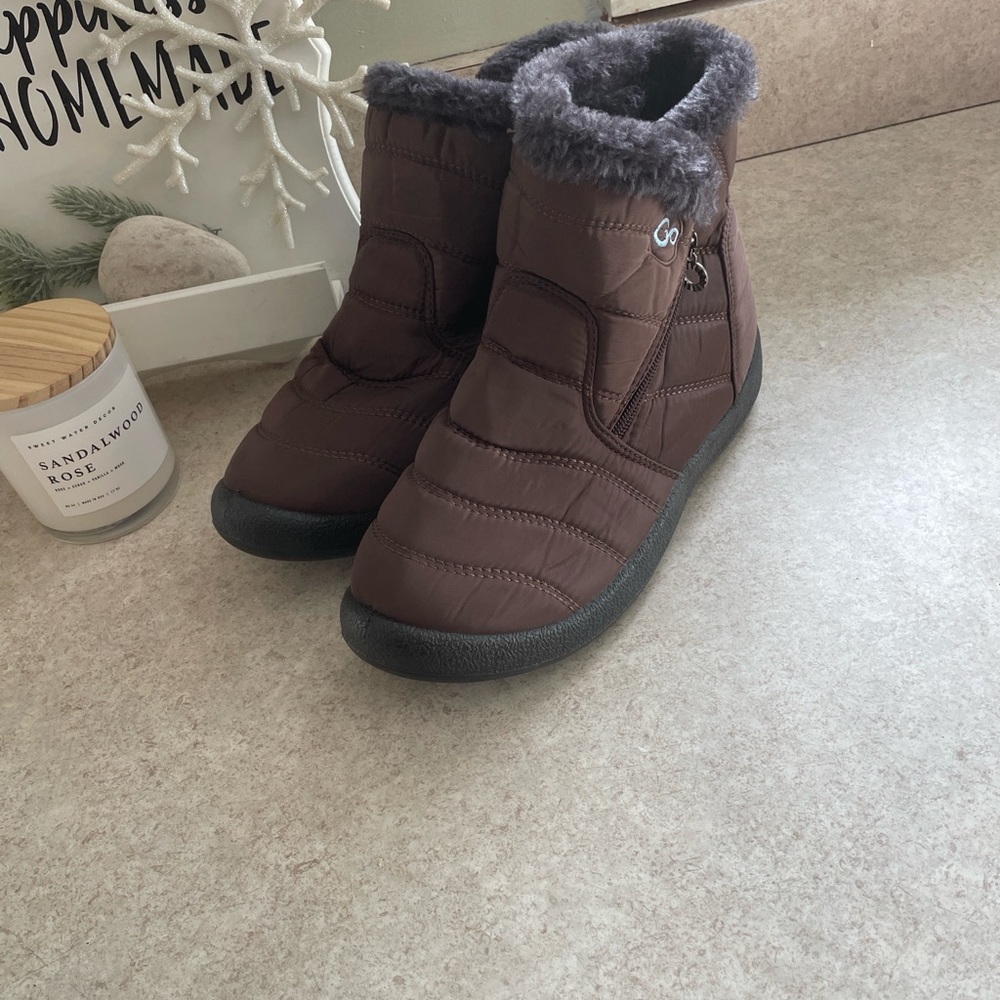 Women's Brown Winter Boots with Faux Fur Lining